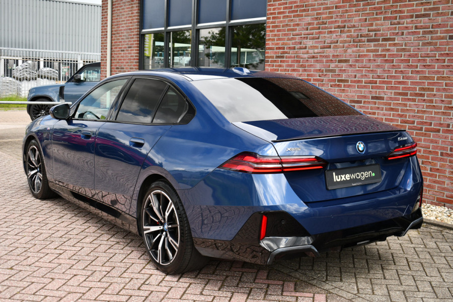 BMW 5 Serie 550e xDrive M-Sport Pro B&W Trekh Prof-onderstel 20inch