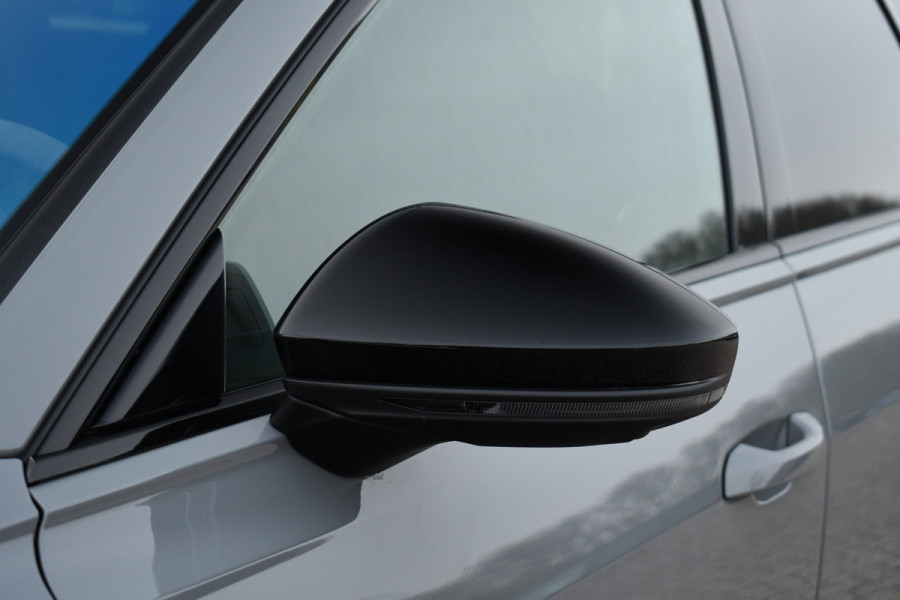 Audi RS6 Avant 4.0 TFSI quattro Nardo Dyn-Plus Pano Sportuitl 4WS HUD ACC 22" Design-pack