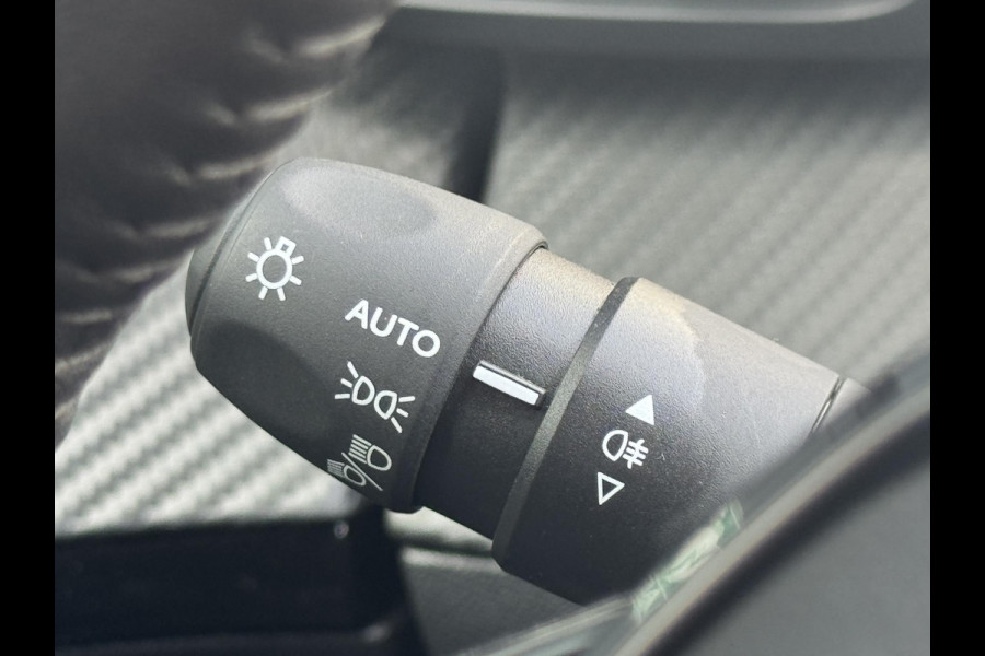 Peugeot e-2008 EV Allure Avantage 54 kWh | 360 camera | Adaptive cruise | Prijs is rijklaar