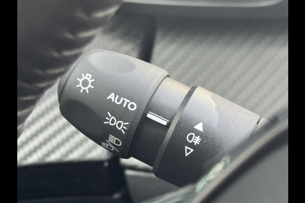 Peugeot e-2008 EV Allure Avantage 54 kWh | 360 camera | Adaptive cruise | Prijs is rijklaar