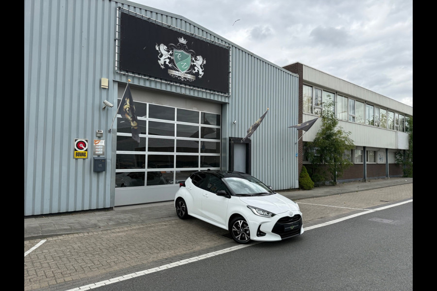 Toyota Yaris 1.5 Hybrid 115 First Edition ECC/PDC V&A/CAMERA