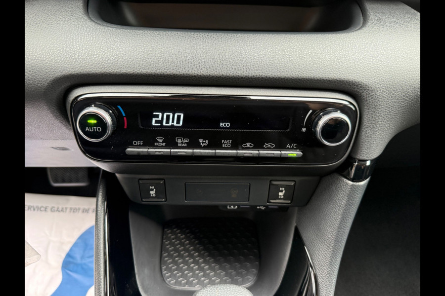 Toyota Yaris 1.5 Hybrid 115 First Edition ECC/PDC V&A/CAMERA