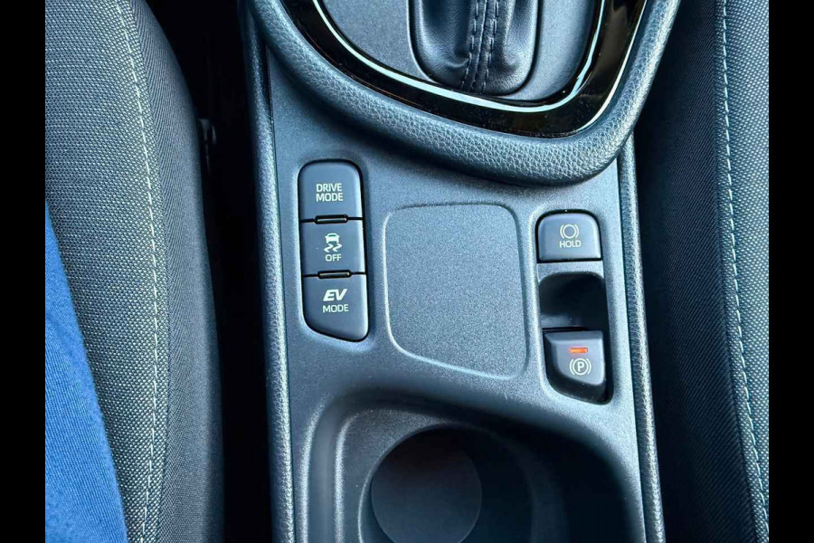 Toyota Yaris 1.5 Hybrid 115 First Edition ECC/PDC V&A/CAMERA