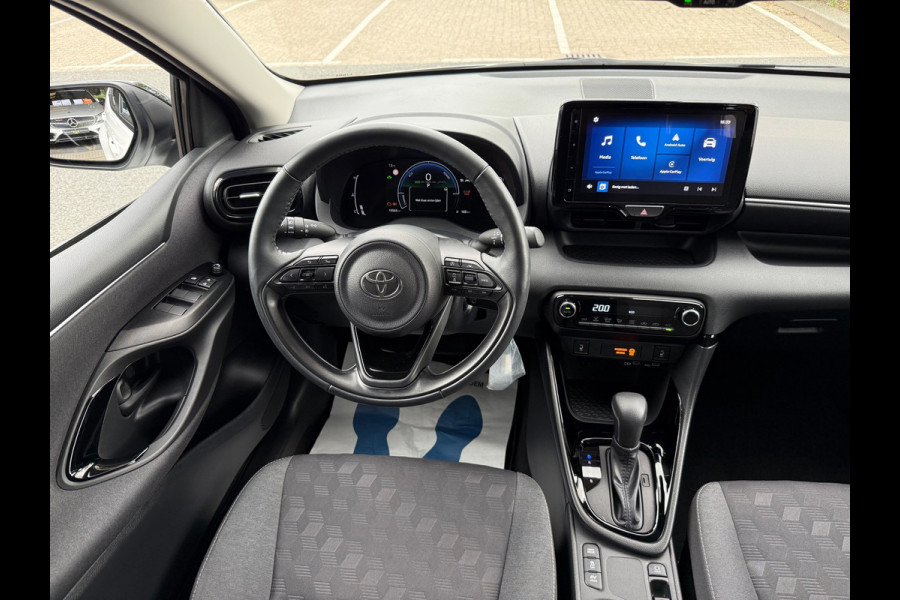 Toyota Yaris 1.5 Hybrid 115 First Edition ECC/PDC V&A/CAMERA