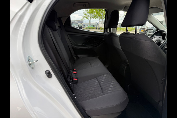 Toyota Yaris 1.5 Hybrid 115 First Edition ECC/PDC V&A/CAMERA