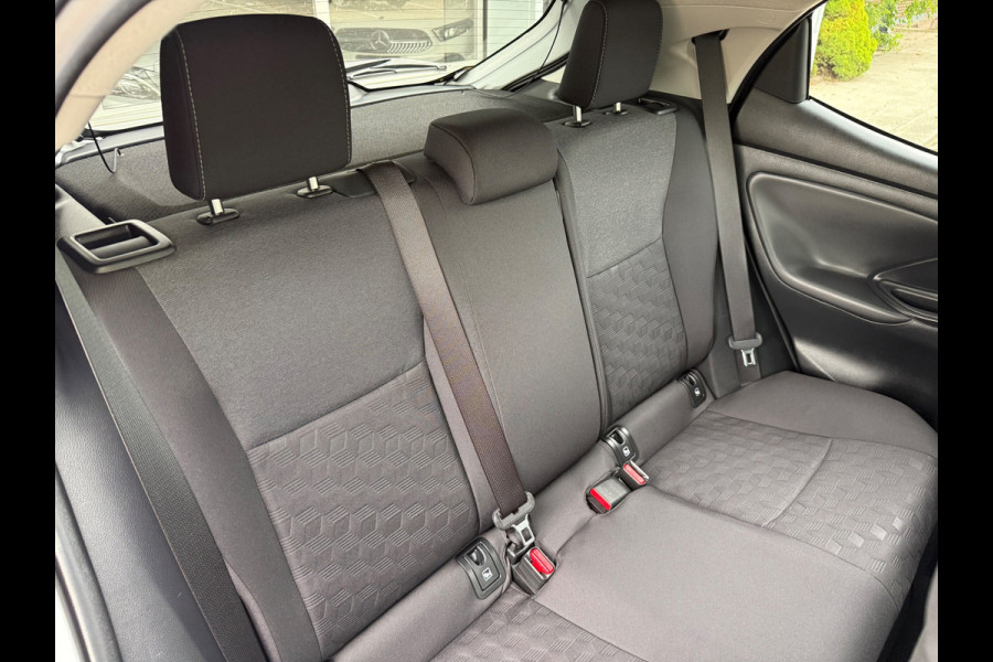 Toyota Yaris 1.5 Hybrid 115 First Edition ECC/PDC V&A/CAMERA
