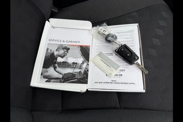 Toyota Yaris 1.5 Hybrid 115 First Edition ECC/PDC V&A/CAMERA