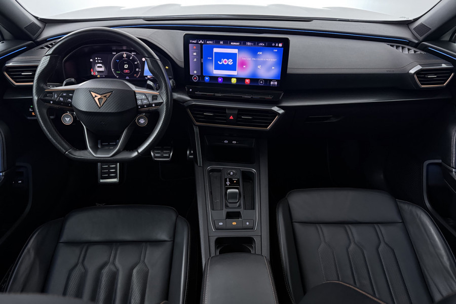 CUPRA Formentor 1.4 e-Hybrid VZ Copper Edition (PANORAMADAK, STOEL/STUUR VERWARMING, CAMERA, ELEKTR STOELEN, SENSOREN)