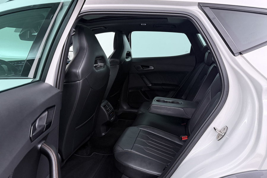 CUPRA Formentor 1.4 e-Hybrid VZ Copper Edition (PANORAMADAK, STOEL/STUUR VERWARMING, CAMERA, ELEKTR STOELEN, SENSOREN)