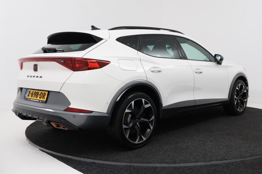 CUPRA Formentor 1.4 e-Hybrid VZ Copper Edition (PANORAMADAK, STOEL/STUUR VERWARMING, CAMERA, ELEKTR STOELEN, SENSOREN)