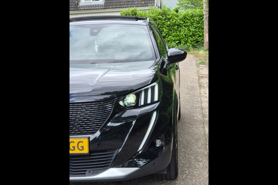 Peugeot E-2008 GT Ev 50 kWh 3 Fase Panorama 92% SoH Camera LED CarPlay EV GT 50 kWh