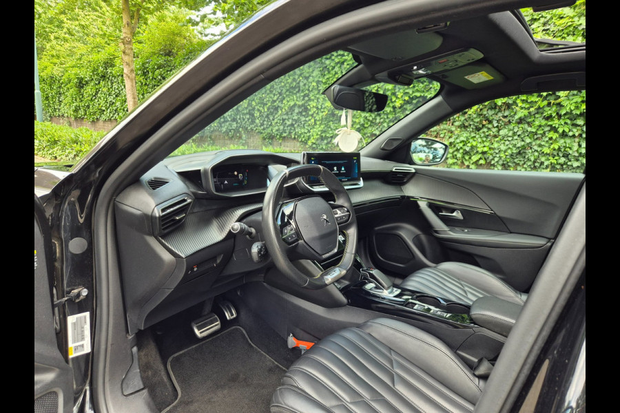 Peugeot E-2008 GT Ev 50 kWh 3 Fase Panorama 92% SoH Camera LED CarPlay EV GT 50 kWh