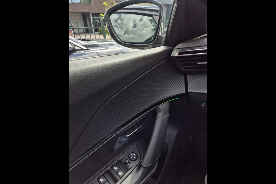 Peugeot E-2008 GT Ev 50 kWh 3 Fase Panorama 92% SoH Camera LED CarPlay EV GT 50 kWh