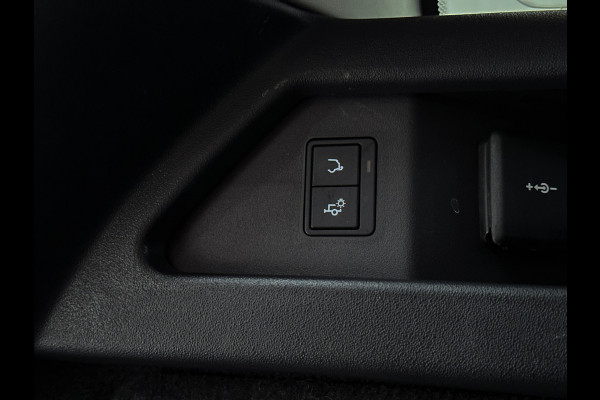 Land Rover Discovery Sport P300e 1.5 S Facelift | Trekh | Pano | Meridian | Memory | 12/23