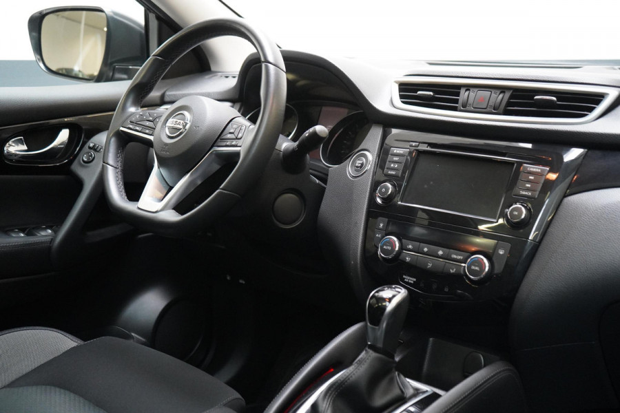Nissan QASHQAI 1.3 DIG-T N-Connecta | 360 camera | Stoelverwarming | Panoramadak | Keyless | Navigatie