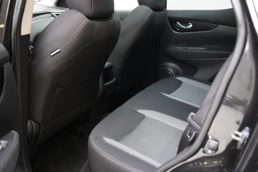 Nissan QASHQAI 1.3 DIG-T N-Connecta | 360 camera | Stoelverwarming | Panoramadak | Keyless | Navigatie