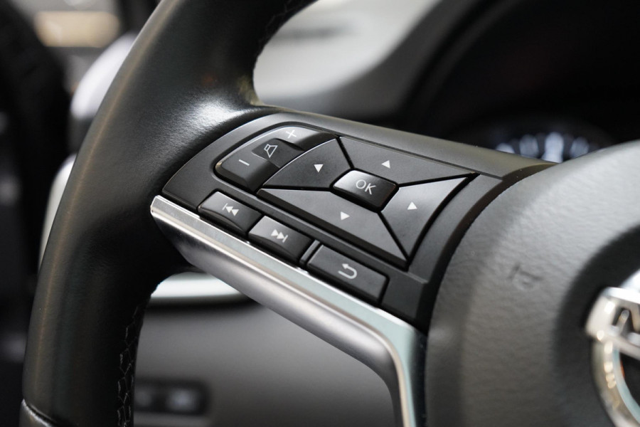 Nissan QASHQAI 1.3 DIG-T N-Connecta | 360 camera | Stoelverwarming | Panoramadak | Keyless | Navigatie