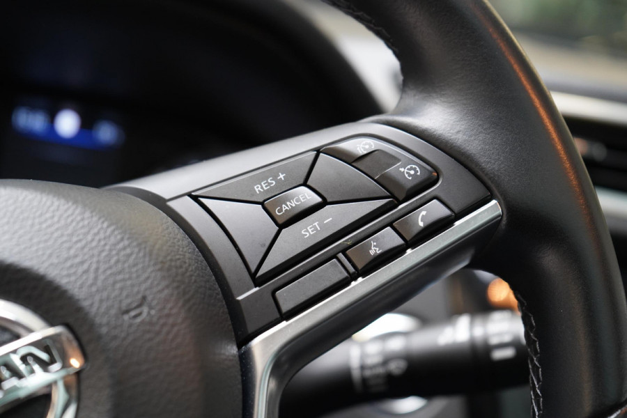 Nissan QASHQAI 1.3 DIG-T N-Connecta | 360 camera | Stoelverwarming | Panoramadak | Keyless | Navigatie
