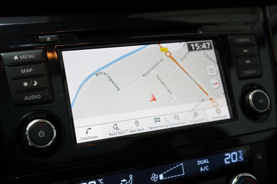 Nissan QASHQAI 1.3 DIG-T N-Connecta | 360 camera | Stoelverwarming | Panoramadak | Keyless | Navigatie
