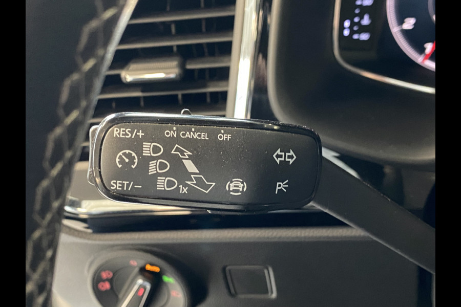 Seat Ateca 1.5 TSI Xcellence Business Intense Panoramadak /Trekhaak / Carplay /Stoelverwarming