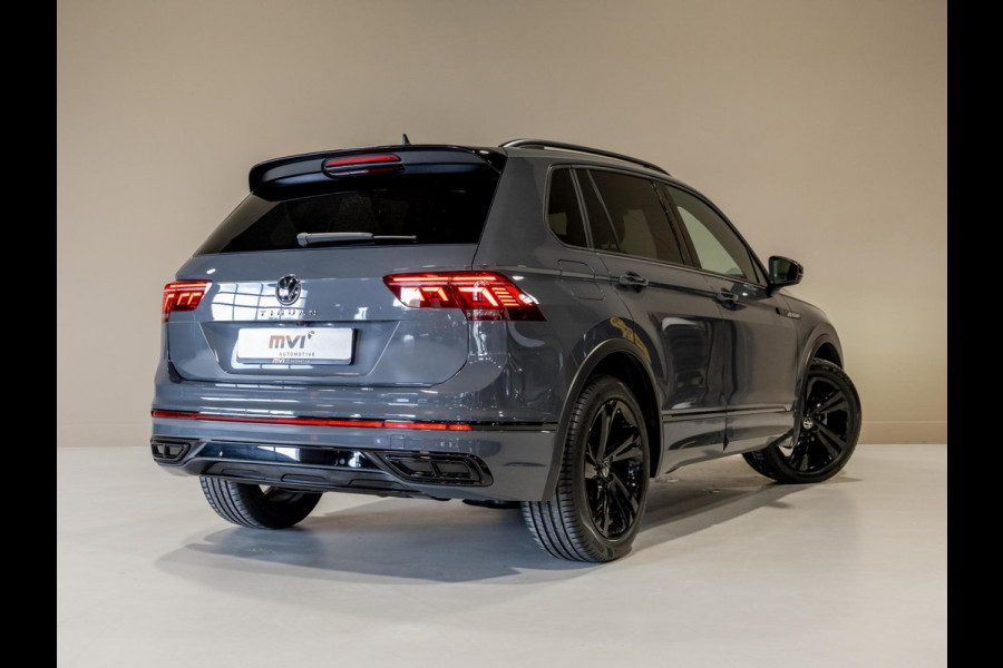 Volkswagen Tiguan 1.5 TSI 2x R-Line Blackstyle / 150pk / Panorama dak / Stoel en stuurverwarming / Head-up display /