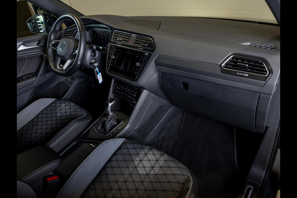 Volkswagen Tiguan 1.5 TSI 2x R-Line Blackstyle / 150pk / Panorama dak / Stoel en stuurverwarming / Head-up display /