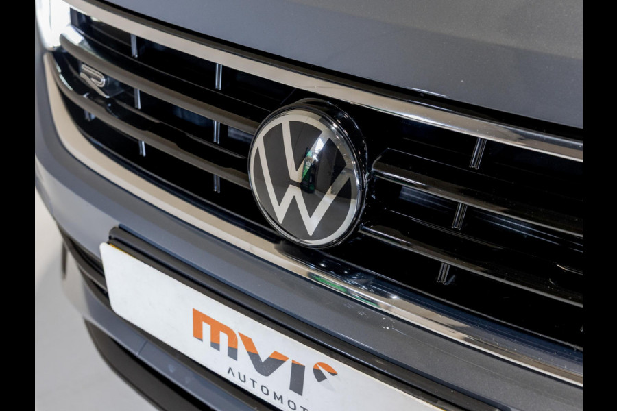 Volkswagen Tiguan 1.5 TSI 2x R-Line Blackstyle / 150pk / Panorama dak / Stoel en stuurverwarming / Head-up display /