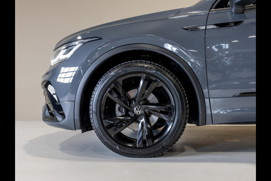 Volkswagen Tiguan 1.5 TSI 2x R-Line Blackstyle / 150pk / Panorama dak / Stoel en stuurverwarming / Head-up display /