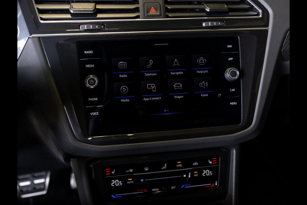 Volkswagen Tiguan 1.5 TSI 2x R-Line Blackstyle / 150pk / Panorama dak / Stoel en stuurverwarming / Head-up display /