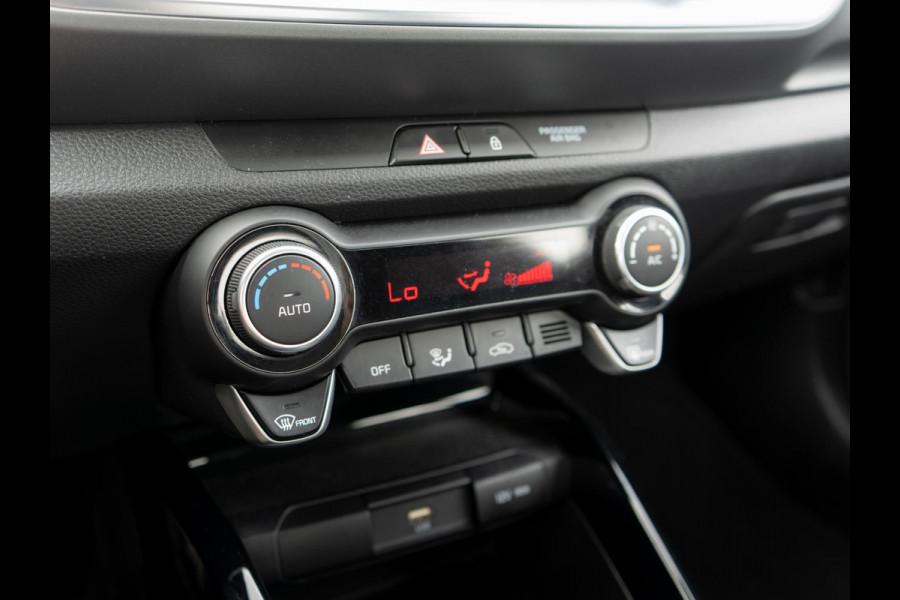 Kia Stonic 1.0 T-GDi MHEV DynamicLine | Navigiatie | Achteruitrijcamera |