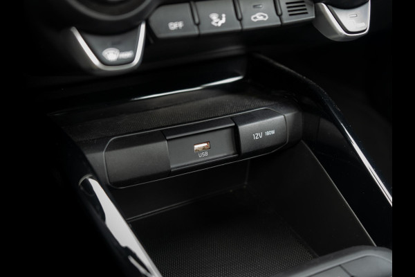 Kia Stonic 1.0 T-GDi MHEV DynamicLine | Navigiatie | Achteruitrijcamera |