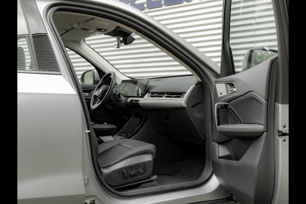 BMW iX1 eDrive20 - 67kWh - Memoryzetel - Massage - Harman Kardon - Camera