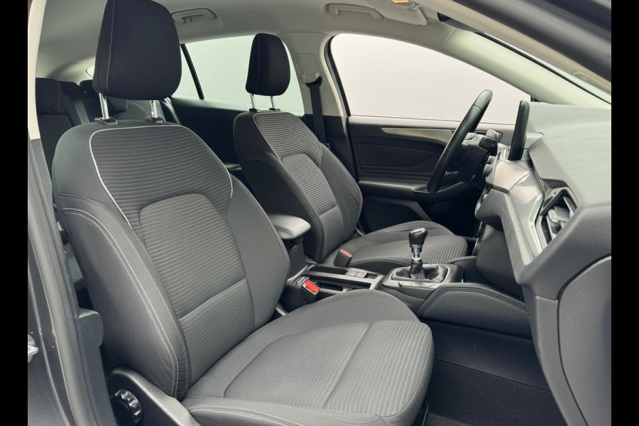 Ford FOCUS Wagon 1.5 ECOBOOST 150PK TITANIUM BUSINESS TREKHAAK/NAVI/PDC/STUURVERW.