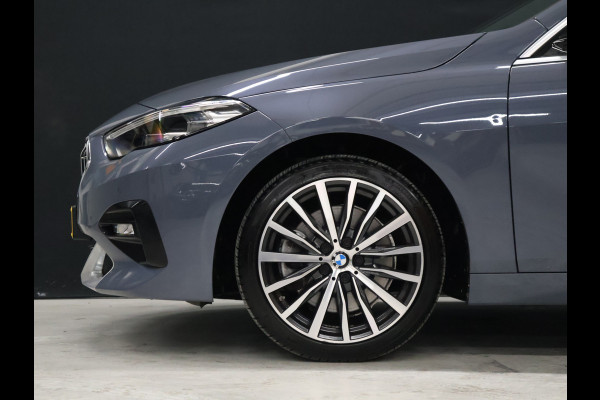 BMW 2 Serie Gran Coupé 220i M Sport [SCHUIFKANTELDAK, APPLE CARPLAY, TREKHAAK, ANDROID, CRUISE, STOELVERWARMING, PDC, DIGITAL DASH, VOL LEDER, NAVIGATIE, NIEUWSTAAT]