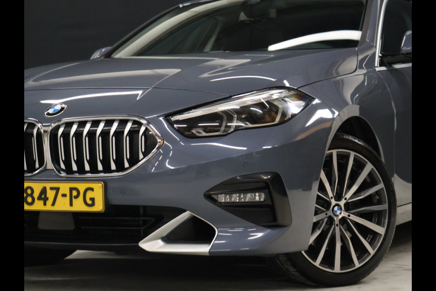 BMW 2 Serie Gran Coupé 220i M Sport [SCHUIFKANTELDAK, APPLE CARPLAY, TREKHAAK, ANDROID, CRUISE, STOELVERWARMING, PDC, DIGITAL DASH, VOL LEDER, NAVIGATIE, NIEUWSTAAT]