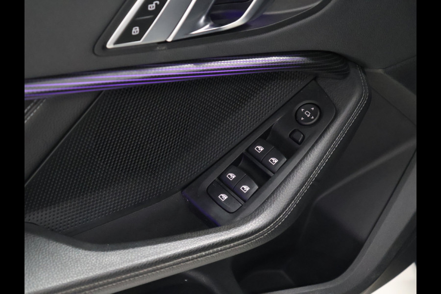 BMW 2 Serie Gran Coupé 220i M Sport [SCHUIFKANTELDAK, APPLE CARPLAY, TREKHAAK, ANDROID, CRUISE, STOELVERWARMING, PDC, DIGITAL DASH, VOL LEDER, NAVIGATIE, NIEUWSTAAT]