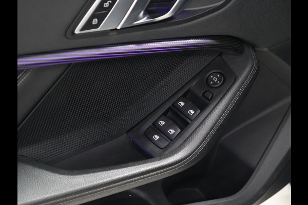 BMW 2 Serie Gran Coupé 220i M Sport [SCHUIFKANTELDAK, APPLE CARPLAY, TREKHAAK, ANDROID, CRUISE, STOELVERWARMING, PDC, DIGITAL DASH, VOL LEDER, NAVIGATIE, NIEUWSTAAT]