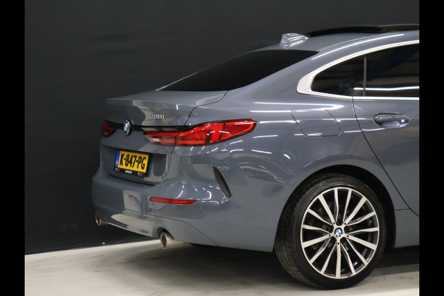 BMW 2 Serie Gran Coupé 220i M Sport [SCHUIFKANTELDAK, APPLE CARPLAY, TREKHAAK, ANDROID, CRUISE, STOELVERWARMING, PDC, DIGITAL DASH, VOL LEDER, NAVIGATIE, NIEUWSTAAT]