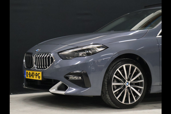 BMW 2 Serie Gran Coupé 220i M Sport [SCHUIFKANTELDAK, APPLE CARPLAY, TREKHAAK, ANDROID, CRUISE, STOELVERWARMING, PDC, DIGITAL DASH, VOL LEDER, NAVIGATIE, NIEUWSTAAT]