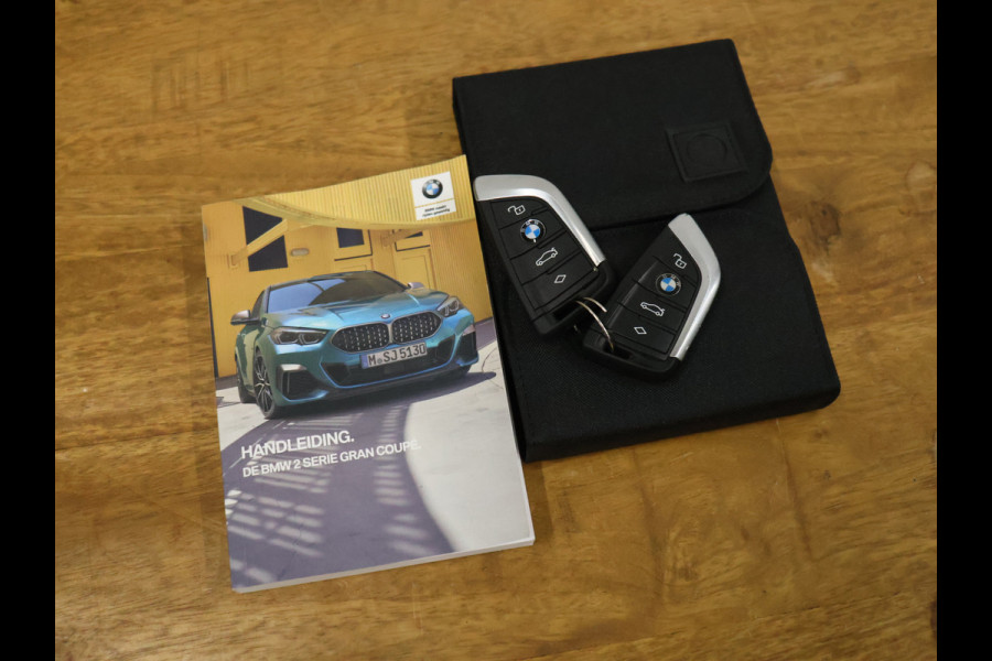 BMW 2 Serie Gran Coupé 220i M Sport [SCHUIFKANTELDAK, APPLE CARPLAY, TREKHAAK, ANDROID, CRUISE, STOELVERWARMING, PDC, DIGITAL DASH, VOL LEDER, NAVIGATIE, NIEUWSTAAT]