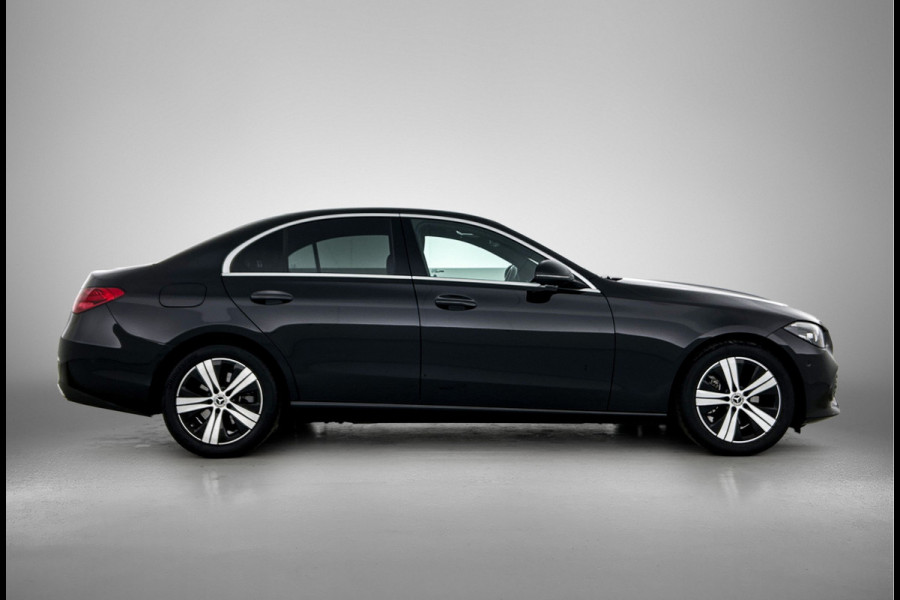 Mercedes-Benz C-Klasse 180 Star Edition | Lichtmetalen velgen | Navigatie | Parking support  met camera achter | Inclusief 24 maanden MB Certified garantie voor Europa.