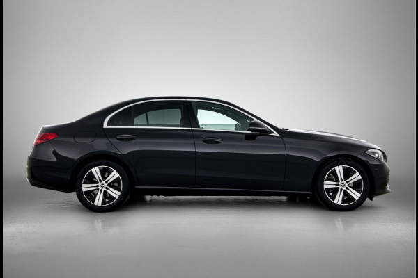 Mercedes-Benz C-Klasse 180 Star Edition | Lichtmetalen velgen | Navigatie | Parking support  met camera achter | Inclusief 24 maanden MB Certified garantie voor Europa.