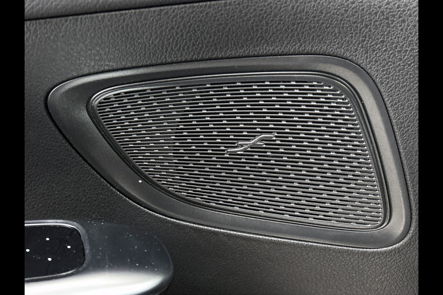 Mercedes-Benz C-Klasse 180 Star Edition | Lichtmetalen velgen | Navigatie | Parking support  met camera achter | Inclusief 24 maanden MB Certified garantie voor Europa.