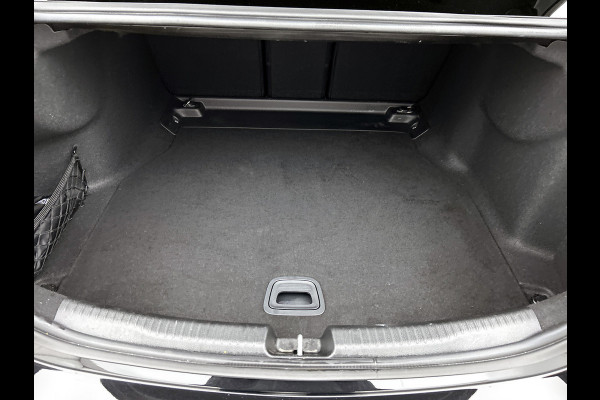 Mercedes-Benz C-Klasse 180 Star Edition | Lichtmetalen velgen | Navigatie | Parking support  met camera achter | Inclusief 24 maanden MB Certified garantie voor Europa.