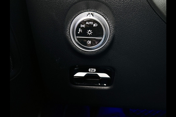 Mercedes-Benz C-Klasse 180 Star Edition | Lichtmetalen velgen | Navigatie | Parking support  met camera achter | Inclusief 24 maanden MB Certified garantie voor Europa.