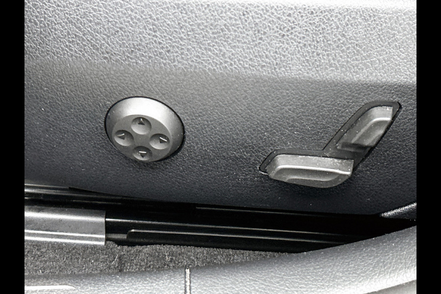 Mercedes-Benz C-Klasse 180 Star Edition | Lichtmetalen velgen | Navigatie | Parking support  met camera achter | Inclusief 24 maanden MB Certified garantie voor Europa.