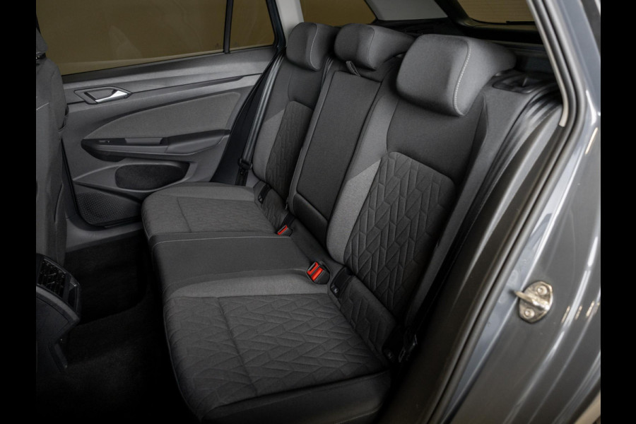Volkswagen Golf Variant 1.5 eTSI Life Edition / 150pk / Stoel en stuur verwarming /