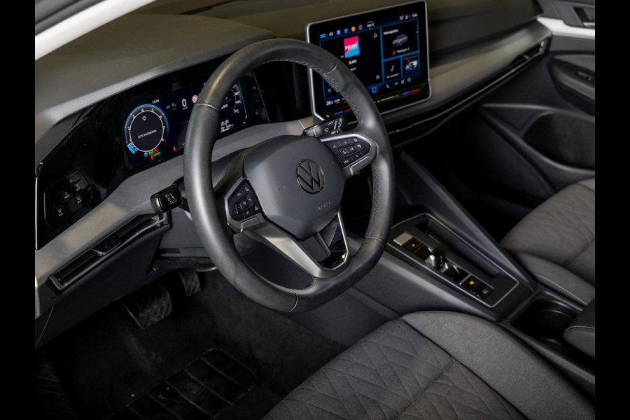 Volkswagen Golf Variant 1.5 eTSI Life Edition / 150pk / Stoel en stuur verwarming /