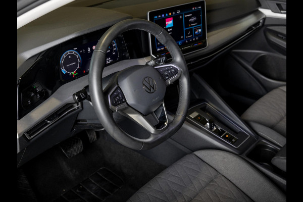 Volkswagen Golf Variant 1.5 eTSI Life Edition / 150pk / Stoel en stuur verwarming /