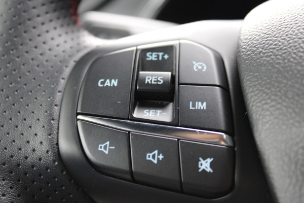 Ford Focus 1.0 EcoBoost Hybrid ST Line X | Panoramadak | Matrix | Winterpack |